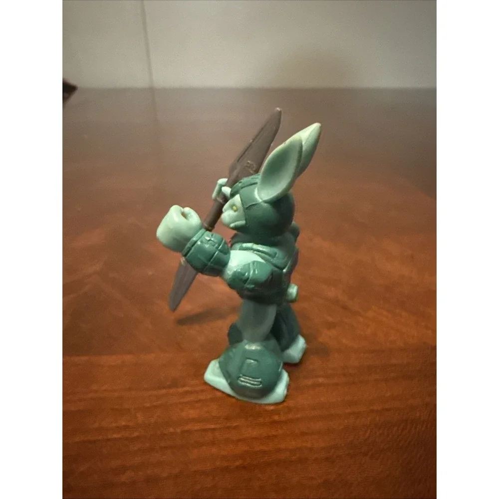 Takara‎ Hasbro Battle Beasts Hare Razing Rabbit #22 Figure And Weapon